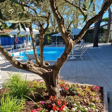 Blue Aparthotel