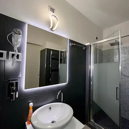 Blue E Apartmanhotel 4*