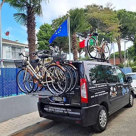 Apart-hotel Blue E Lido delle Nazioni