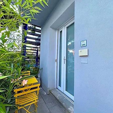 Apart-hotel Blue E 4*