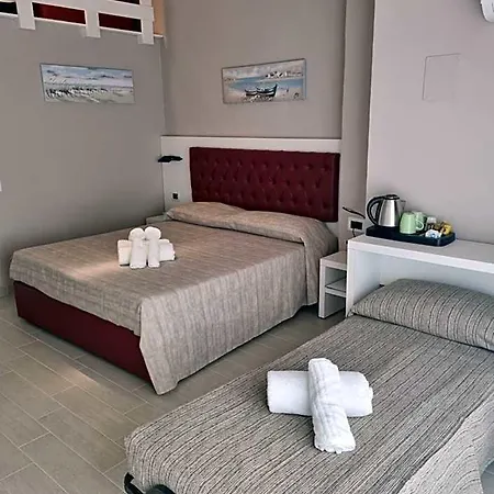 Aparthotel Blue E Lido delle Nazioni